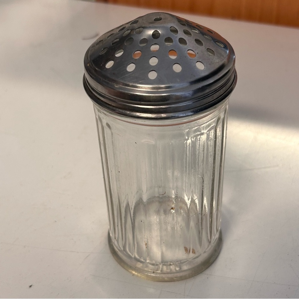 Gemco Shaker Dispenser